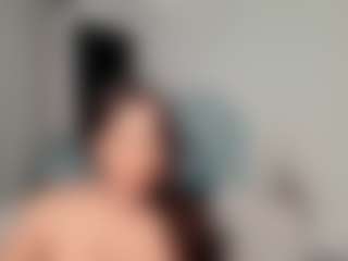 Live cam show with paulinamirren - Smoking on Milfs Live