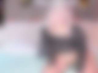 Live cam show with stormmbaby - Skinny on TeamSkeetLive