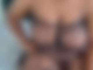 Live cam show with Betta-Lorie - Full Nudity on crypto-cams