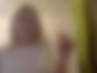 Live cam show with CarminaRasband - Facial Piercings on Soda Cam