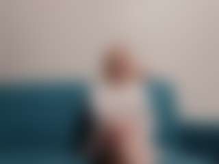 Live cam show with Melissa - Facial on TastyBlacksLive