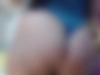 Live cam show with IvoryVelvet - Oil on Gym Cam Girls