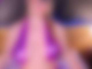 Live cam show with Lissa Monroe - Squirt on Camsoda
