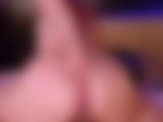 Live cam show with Lissa Monroe - Fingering on Soda Cam