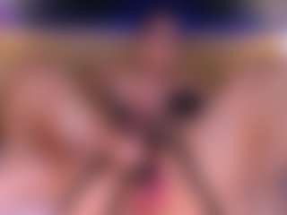 Live-camshow met Lissa Monroe - College Toys op Camsoda