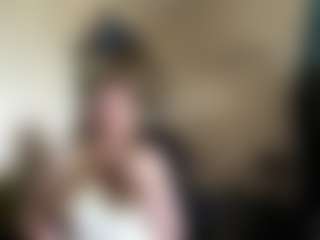 Live cam show with LovettaKabba - New Small Tits on Camsoda