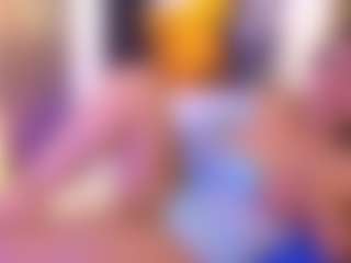 Miila-Flores MILF webcam performer live streaming
