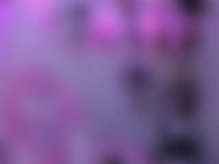 Live cam show with NikkiGinger - Upskirt on SinfulBabes