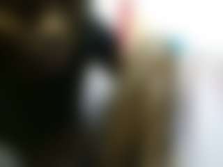 Live cam show with petitecandy - Erotic Dance on xDating