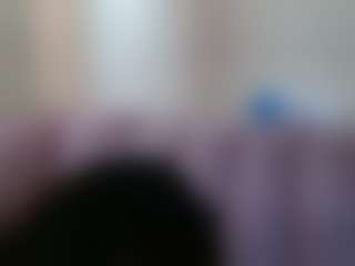 Live cam show with petitecandy - New White on live18s.com