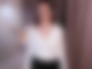 Live cam show with SamyLeen - Skinny on Dare Cams