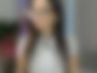 Live cam show with SamyLeen - Deepthroat on Streamer API