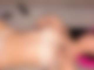 Live cam show with SamyLeen - Average on CamwithHer