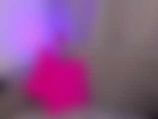 Live cam show with SamyLeen - Ass Bouncing on Latina Girls