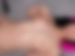 Live cam show with SamyLeen - Brown Eyes Brown Hair on intimatelivegirls.com