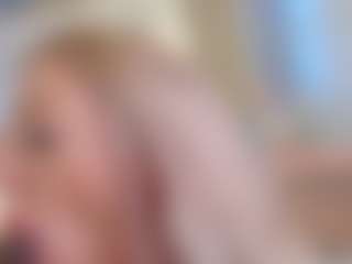 Theamberland MILF webcam performer live streaming