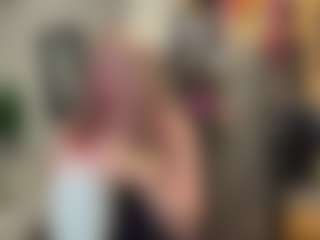 Live cam show with HotSora - Middle Aged on Camsoda