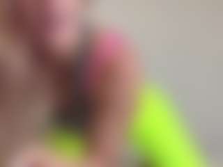 Live cam show with HotSora - Body Massage on intimatelivegirls.com