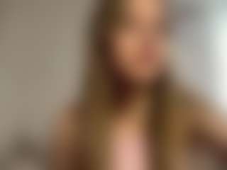 Live cam show with MayolaCahill - Big Tits on Camsoda