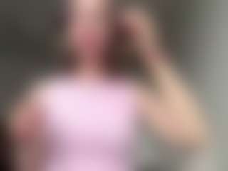 Live cam show with MayolaCahill - Deepthroat on Mixed Magazine Live