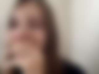 OraleeProuty's Live Sex Cam Show