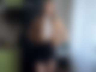 OraleeProuty's Live Sex Cam Show