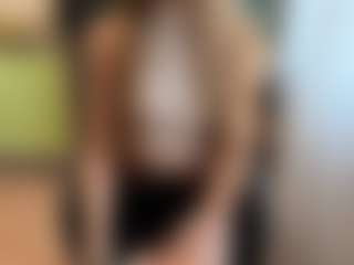 OraleeProuty's Live Sex Cam Show