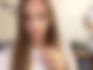 OraleeProuty's Live Sex Cam Show