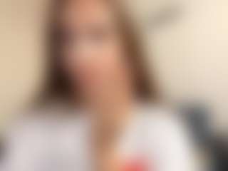 Live cam show with OraleeProuty - Blowjob on eurowanks.com