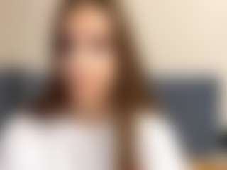 OraleeProuty's Live Sex Cam Show