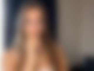 Live cam show with OraleeProuty - Spank on Camsoda