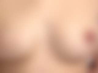 OraleeProuty's Live Sex Cam Show