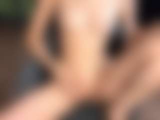 Live cam show with OraleeProuty - Erotic Dance on livesuperchat.net