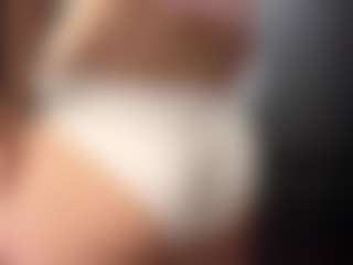 Live cam show with OraleeProuty - Body Massage on SxyPornLive