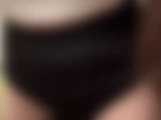 Live cam show with OraleeProuty - Blue Eyes on luckytryst.com