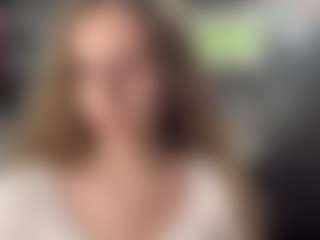 OraleeProuty's Live Sex Cam Show