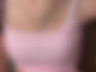 Spettacolo in cam dal vivo con OraleeProuty - Camel Toe su Camsoda