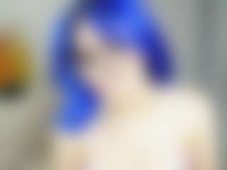 Live cam show with TressieTerrano - Petite on Dolls Live