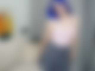 Live cam show with TressieTerrano - New Petite on Soda Cam