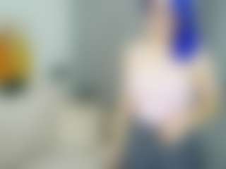Live cam show with TressieTerrano - Solo on Camsoda