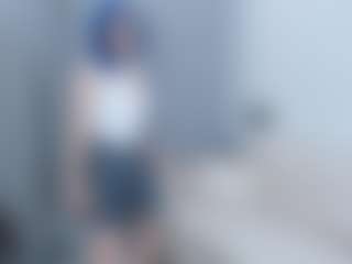 Live cam show with TressieTerrano - Striptease on milfzrlive.com