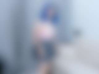 Live cam show with TressieTerrano - Shaved Pussy on madthumbs