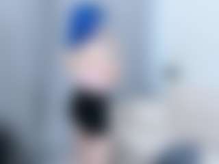 Live cam show with TressieTerrano - New Toys on makecum.org