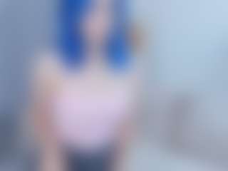 Live cam show with TressieTerrano - Petite on madthumbs