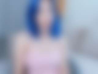 Live cam show with TressieTerrano - Lovense Petite on Camsoda