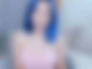 Live cam show with TressieTerrano - Blue Eyes on Camsoda