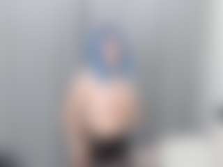Live cam show with TressieTerrano - Blue Eyes on Soda Cam