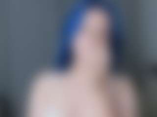 Live cam show with TressieTerrano - Skinny on Camsoda Late Night