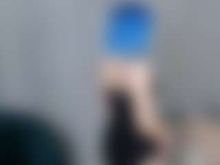 Live cam show with TressieTerrano - Smart on TeamSkeetLive