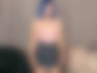 Live cam show with TressieTerrano - Upskirt on SquirtSoMuch